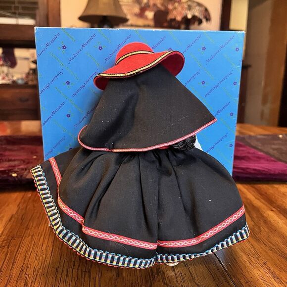 Madame Alexander doll Peru Excellent Condition With Box - Picture 4 of 8